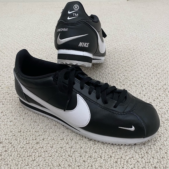 nike cortez mini swoosh